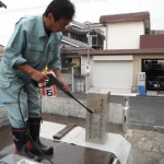 石碑と霊標の汚れ除去（追加彫刻の際に）橿原市の工場にて