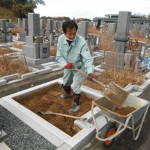 橿原市の香久山墓園でお墓の工事に着手しました。その後、工場にて加工作業です。