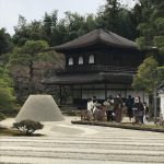 ３２０年前に建てられたお墓の拓本取りをしました。またお墓のリフォーム工事のご紹介をいたします。